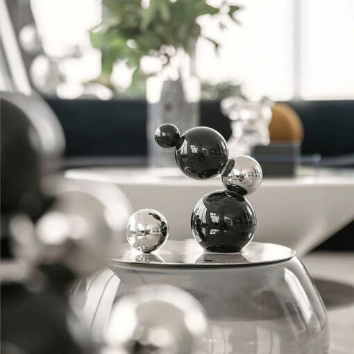 tuong-qua-cau-pha-le-truu-tuong (5) Tượng Quả Cầu Pha Lê Sáng Tạo