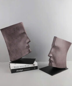 Tượng Sách Ma Thuật Độc Lạ