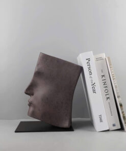 Tượng Sách Ma Thuật Độc Lạ