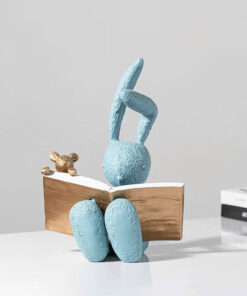 Tượng Thỏ Đọc Sách Màu Sắc Tươi Tắn