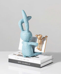 Tượng Thỏ Đọc Sách Màu Sắc Tươi Tắn