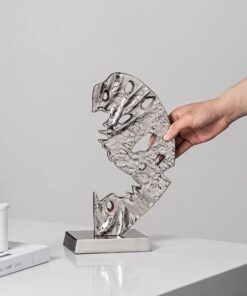 Tượng Gương Mặt Bán Nguyệt Tạo Hình Sắc Sảo