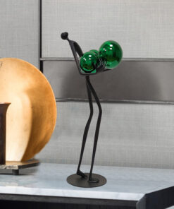 Tượng Ôm Quả Cầu Ánh Sáng Hiện Đại