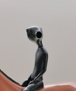 Tượng Người Lữ Hành Phong Cách Tối Giản