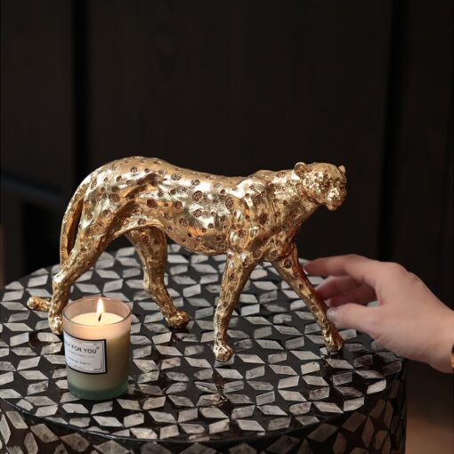 tuong-bao-hoang-kim (4) Tượng Báo Vàng Kiểu Dáng Thanh Lịch