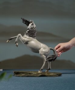 Tượng Chiến Mã Tung Vó Uy Phong