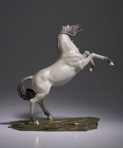 Tượng Chiến Mã Tung Vó Uy Phong