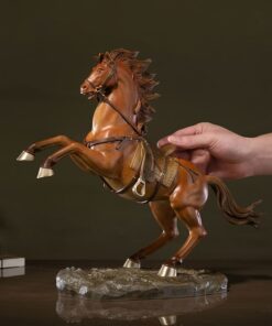 Tượng Chiến Mã Xung Phong