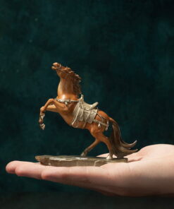 Tượng Chiến Mã Xung Phong