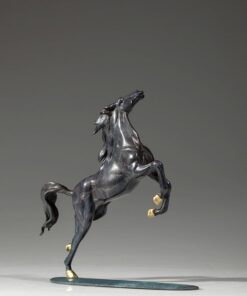 Tượng Hắc Mã Tung Vó