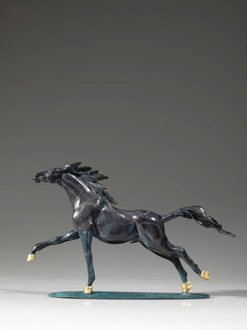 tuong-hac-ma-tung-vo (3) Tượng Hắc Mã Tung Vó