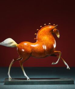 Tượng Ngựa Ngẩng Cao Kiêu Hãnh