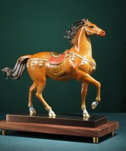 Tượng Ngựa Tiến Công Danh