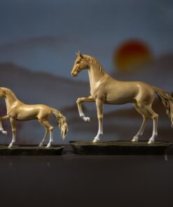 Tượng Ngựa Tự Tại Tiến Bước