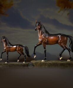 Tượng Ngựa Tự Tại Tiến Bước