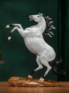 Tượng Ngựa Tung Vó Cát Tường