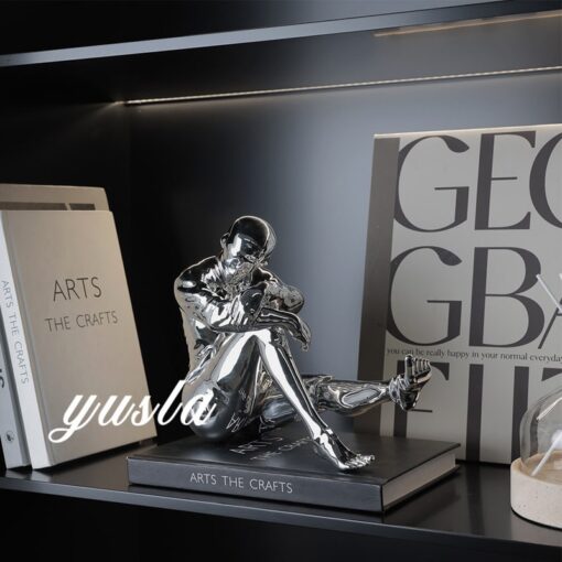 tuong-nguoi-may-tram-tu (6) Tượng Người Máy Trầm Mặc