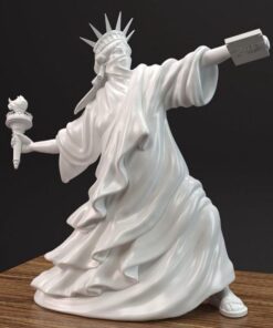 Tượng Nữ Thần Tự Do Phong Cách Mới