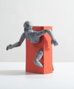 Tượng Nỗ Lực Vượt Mọi Giới Hạn