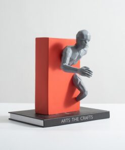 Tượng Nỗ Lực Vượt Mọi Giới Hạn