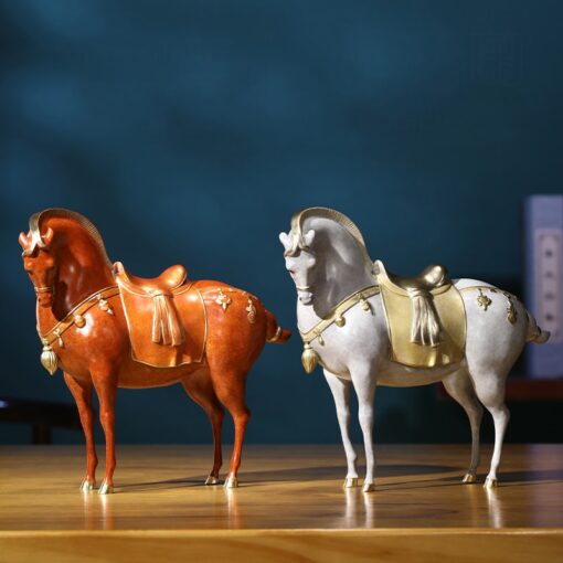 tuong-tuan-ma-tran-uy (5) Tượng Tuấn Mã Trấn Uy