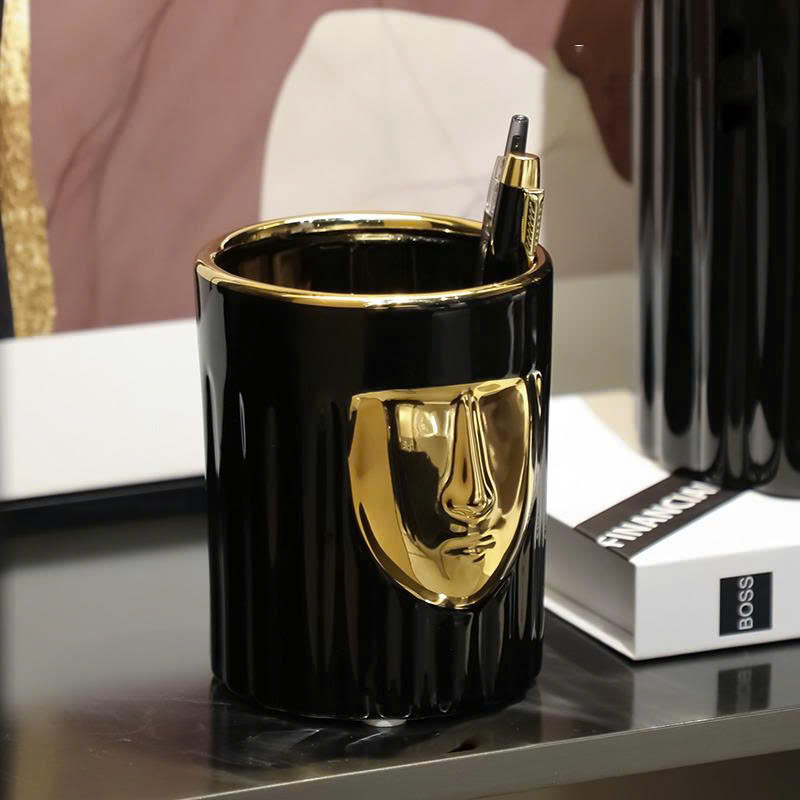 Bình Gốm Diện Mạo Bí Ẩn