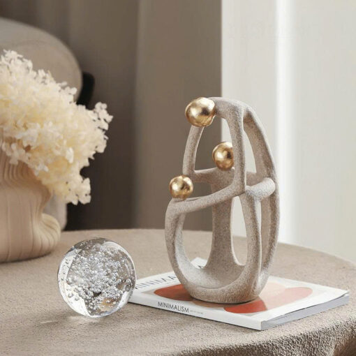 b72e9a0a-0c11-4720-9b13-f48189fd28c7 Tượng Người Pha Lê Huyền Ảo