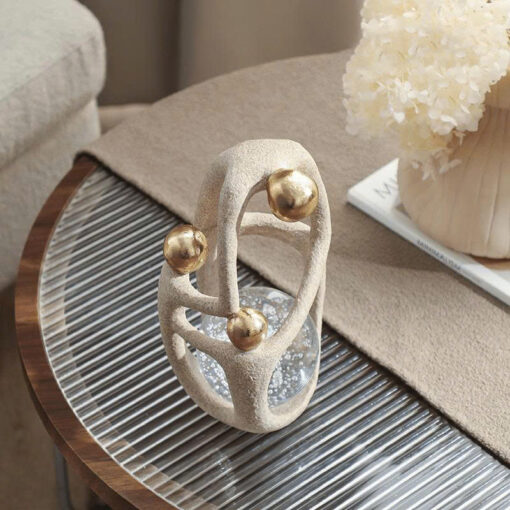 e7910352-8d38-4349-93a1-229b168a1ce3 Tượng Người Pha Lê Huyền Ảo