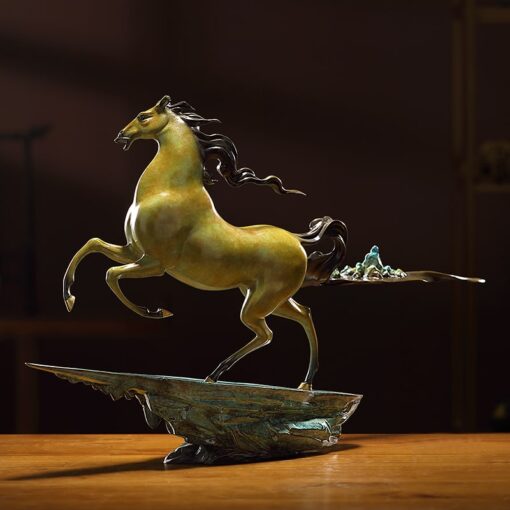 tuong-chien-ma-dap-van (3) Tượng Chiến Mã Đạp Vân