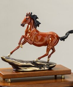 Tượng Tuấn Mã Lướt Gió Thành Công