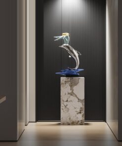 Tượng Cô Gái và Cá Heo