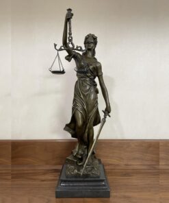 Tượng Nữ Thần Công Lý