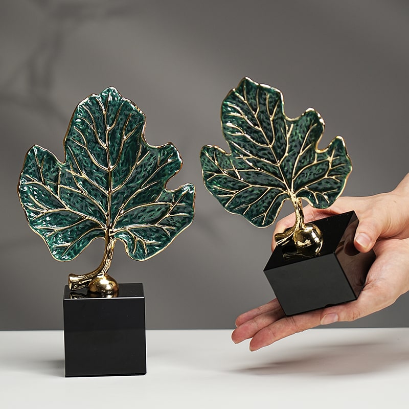 Lá Sung Nghệ Thuật Đặt Bàn