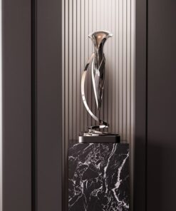 Tác Phẩm Điêu Khắc Kim Loại Trừu Tượng