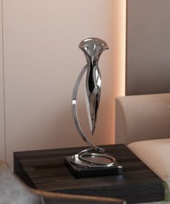 Tác Phẩm Điêu Khắc Kim Loại Trừu Tượng