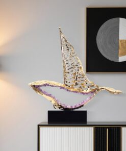 Tượng Cá Voi Vươn Khơi Thịnh Vượng