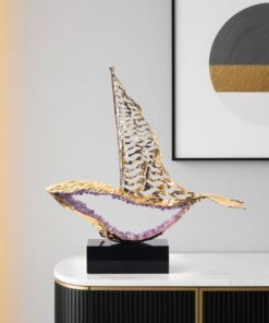 Tượng Cá Voi Vươn Khơi Thịnh Vượng