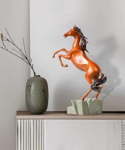 Tượng Ngựa Dũng Mãnh Đứng Núi