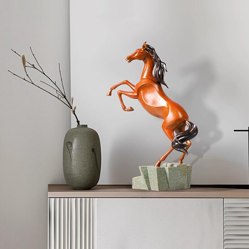 Tượng Ngựa Dũng Mãnh Đứng Núi