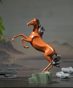 Tượng Ngựa Dũng Mãnh Đứng Núi