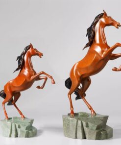 Tượng Ngựa Dũng Mãnh Đứng Núi