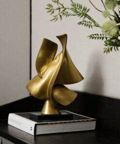 Tượng Nghệ Thuật Để Bàn Cổ Điển