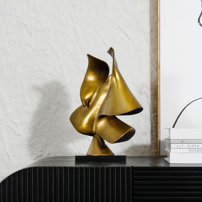 Tượng Nghệ Thuật Để Bàn Cổ Điển