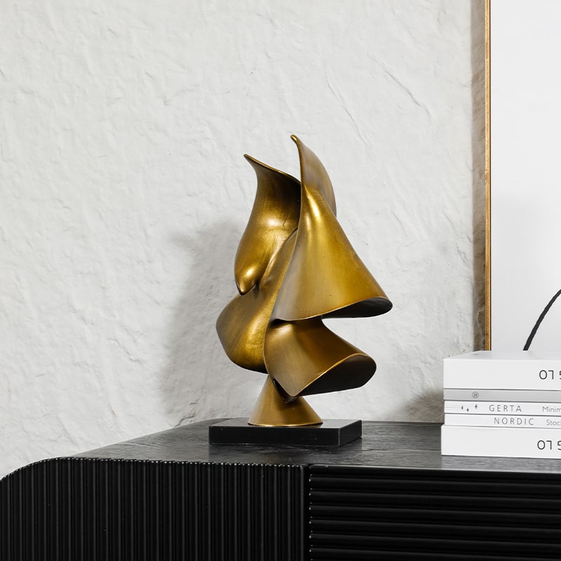 Tượng Nghệ Thuật Để Bàn Cổ Điển