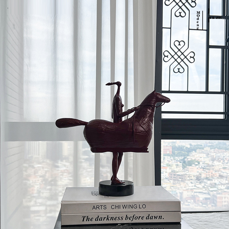 Tượng Kỵ Sĩ Trừu Tượng Nghệ Thuật