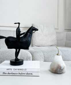 Tượng Kỵ Sĩ Trừu Tượng Nghệ Thuật