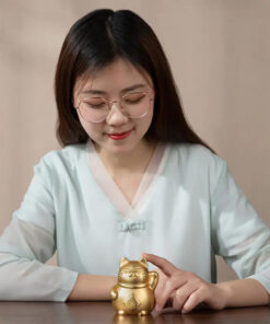 Tượng Mèo Thần Tài May Mắn Để Taplo Ô Tô