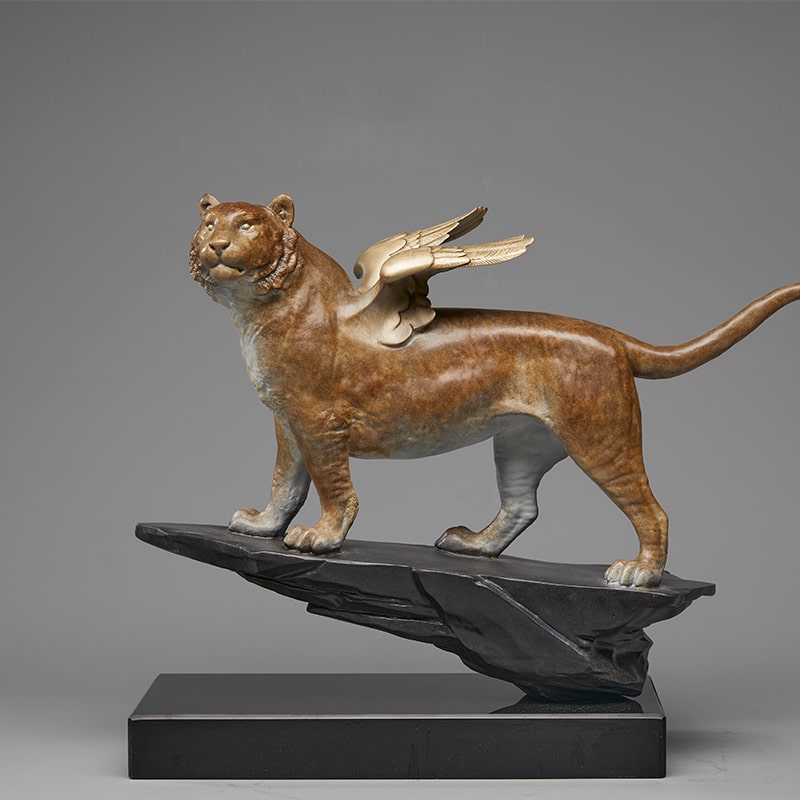 Hổ Phi Thiên Trấn Trạch