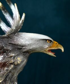 Tượng Đại Bàng Thống Lĩnh Bầu Trời