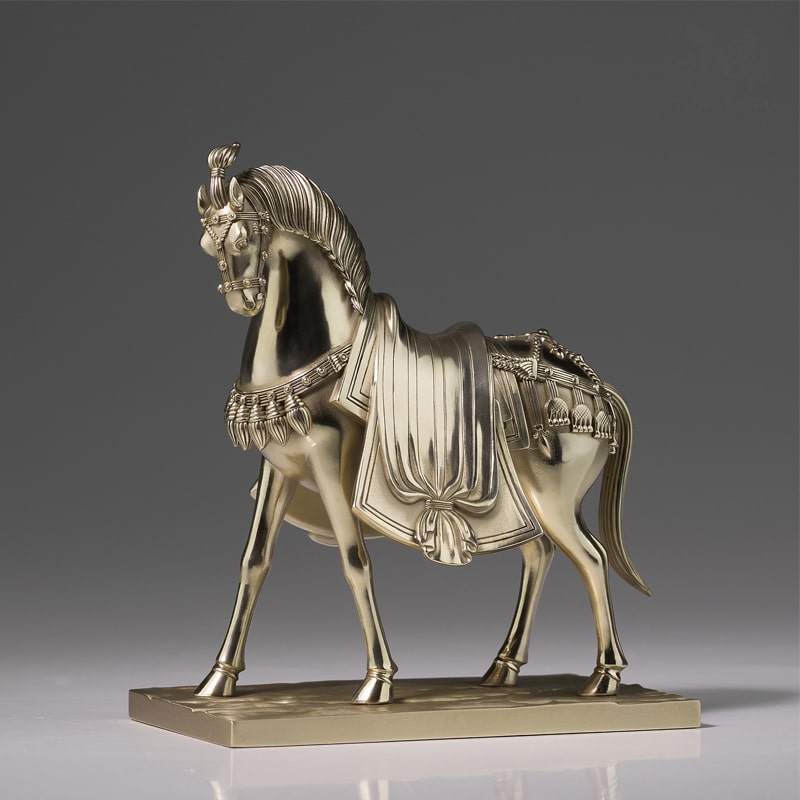 Tượng Ngựa Vương Giả Nghệ Thuật